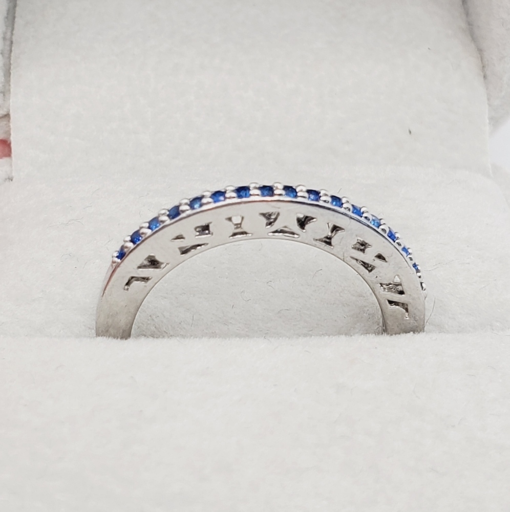 Blue Design Band - Picture 2 of 6